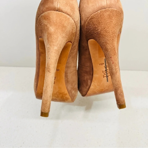 DV Dolce Vita Rosetta Pump Heels Shoes Taupe Tan Genuine Leather Suede Sz 8.5 - Picture 14 of 16